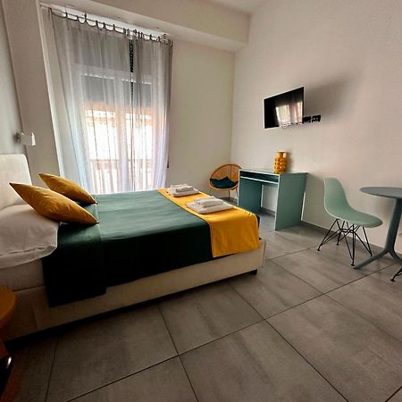 Hi Relais Rooms เนเปิลส์ ภายนอก รูปภาพ
